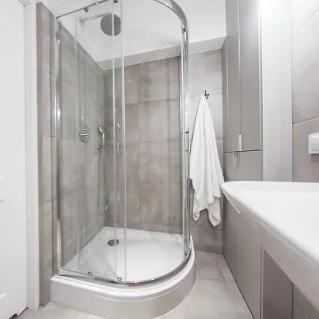 Family Luxury Comfort Old Town Apartament, 1-8, 2 Sypialnie I Salon, Parking W Cenie Apartment *