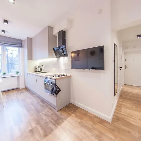 Summerwinter - Luxury Comfort Old Town Apartment, 2 Bedrooms & 2 Sofas, Parking, 1-8 * Gdańsk
